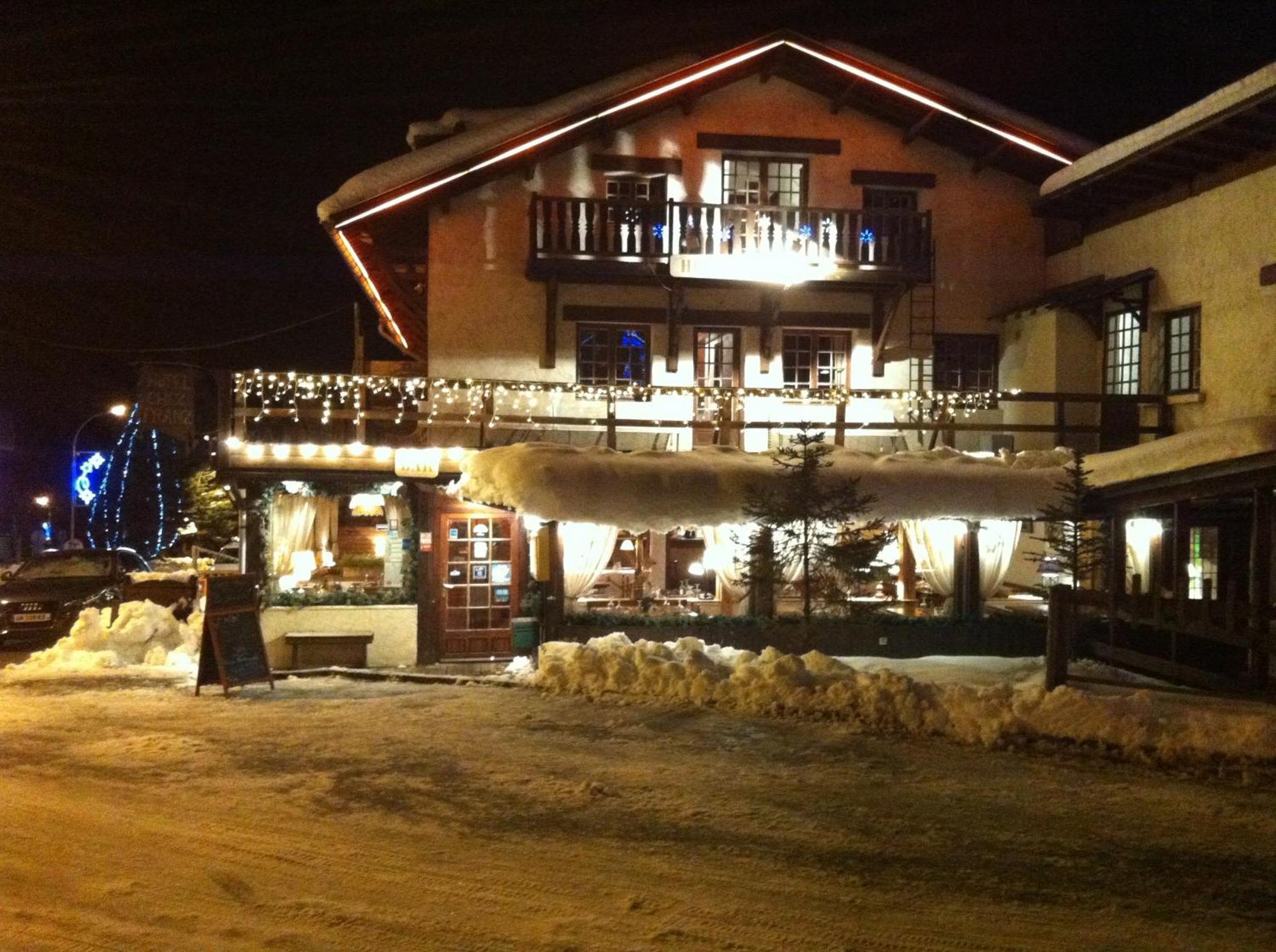 Hotel Franz Ла-Фу Экстерьер фото